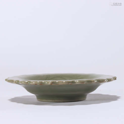 CHINESE CELADON GLAZED PORCELAIN PLATE