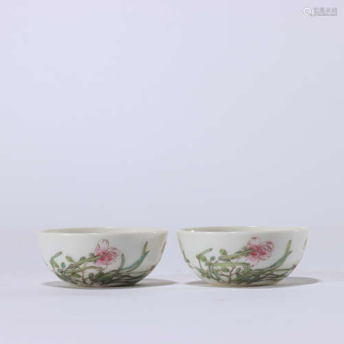 CHINESE FAMILLE ROSE PORCELAIN BOWLS PAIR