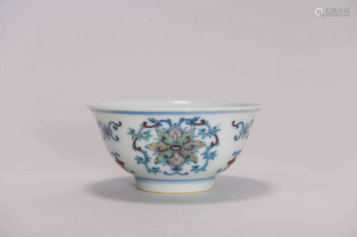 CHINESE DOUCAI PORCELAIN BOWL