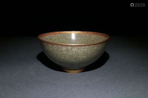 A Porcelain Yaozhou Kiln Bowl With Gold Painting