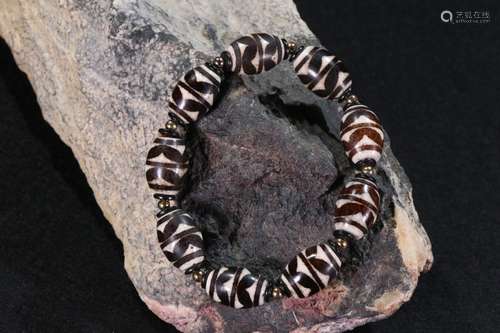 A Dallow Bracelet