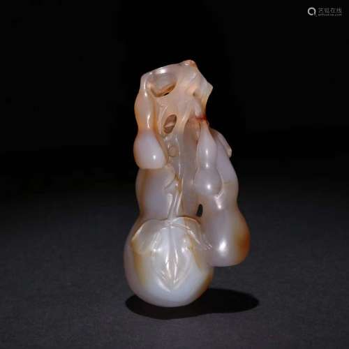 An Agate Gourd Carved Pendant
