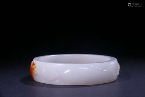 A Hetian Jade Auspicious Pattern Bangle