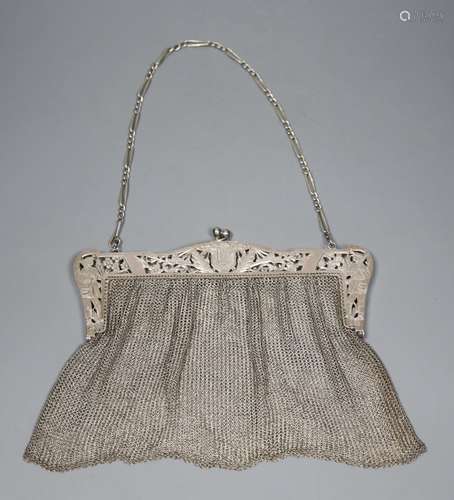 A sterling evening bag, the clasp engraved with a confederate soldier, gross 8oz.CONDITION: