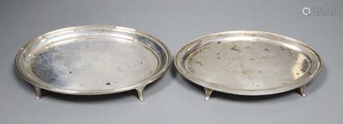 Two 1930's George III style silver teapot stands, Barker Brothers Silver Ltd, Birmingham, 1930, 17.