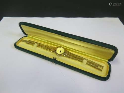 A GUCCI Ladies Gold Plated Wristwatch