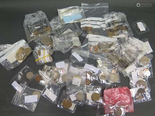 A Collection of World Coins, 1325g