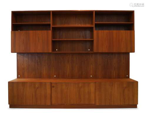 WITHDRAWN Reno Wahl Iversen, a teak free standing wall unit c.1960 The superstructure with two