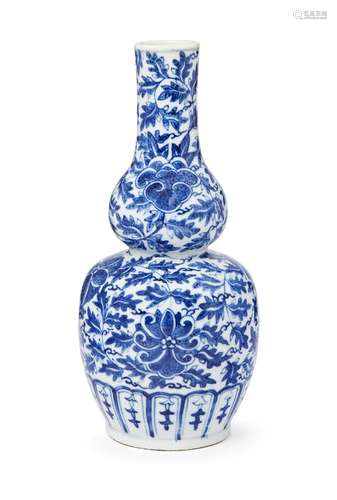 AMENDMENT please note VAT is charged on the hammer price for this Lot. A Chinese porcelain