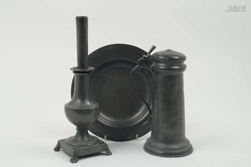 A late 18th century English pewter dish, stamped 'SD', 'London', 26.5cm wide, a pewter mug and