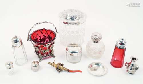 An Edwardian silver mounted scent bottle, Sheffield, c.1902, Walker & Hall, with hobnail cut glass