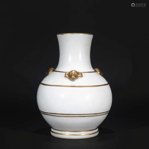 A white glaze goblet