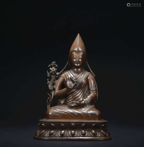 A bronze statue of Tsongkhapa