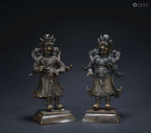A pair of bronze statue of heavenly king