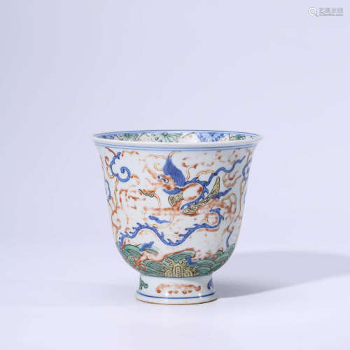 A CHINESE WUCAI PORCELAIN DRAGON CUP MARKED JIA JING