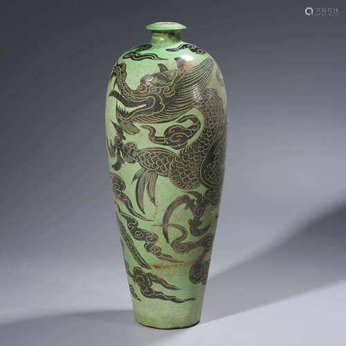 A CHINESE CI-TYPE PORCELAIN VASE, MEI PING