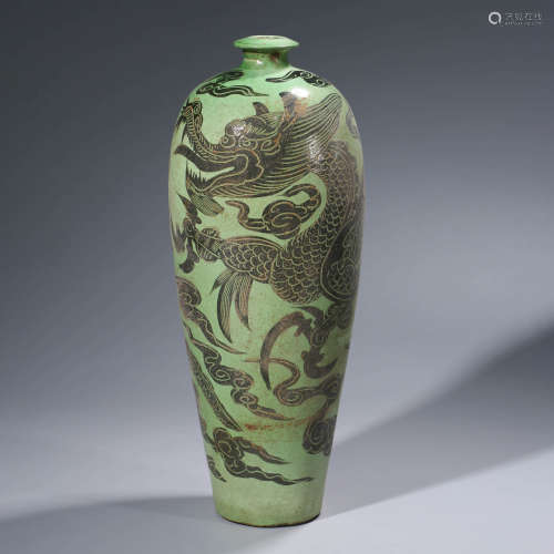 A CHINESE CI-TYPE PORCELAIN VASE, MEI PING