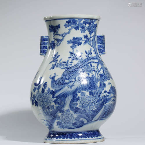 A CHINESE BLUE AND WHITE PORCELIAN MAGPIE VASE MARKED QIAN LONG