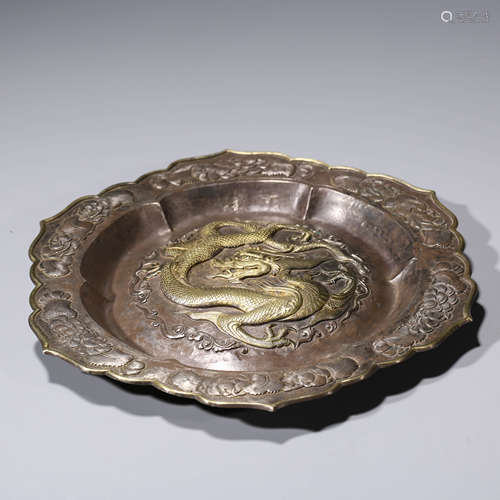 A CHINESE SIVLER GILDING LOBED DISH