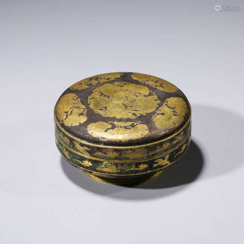 A CHINESE SILVER GILDING PHOENIX POWDER COVER AND BOX