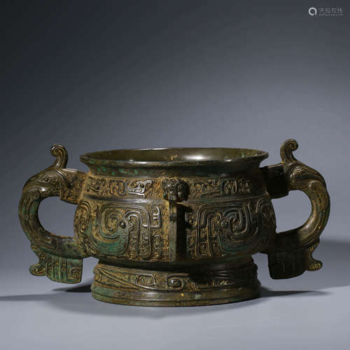 A CHINESE ARCHIASTIC TAOTIE MASK BRONZE STEAMING VESSEL, GUI