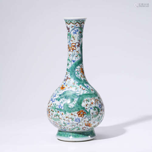 A CHINESE DOUCAI PORCELAIN INTERLOCK BRANCHES VASE MARKED KANG XI