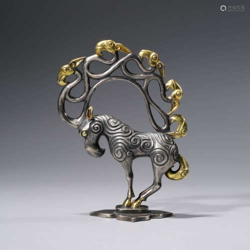 A CHINESE GILING SILVER SEVEN-HEAD DEER