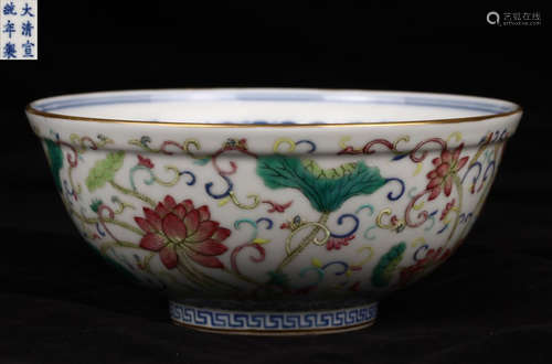 XUANTONG MARK BLUE&WHITE FAMILLE ROSE GLAZE BOWL