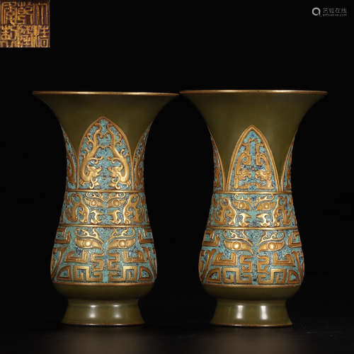 PAIR OF QIANLONG MARK TEA DUST GLAZE VESSELS