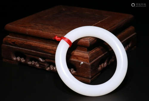 HETIAN JADE BANGLE