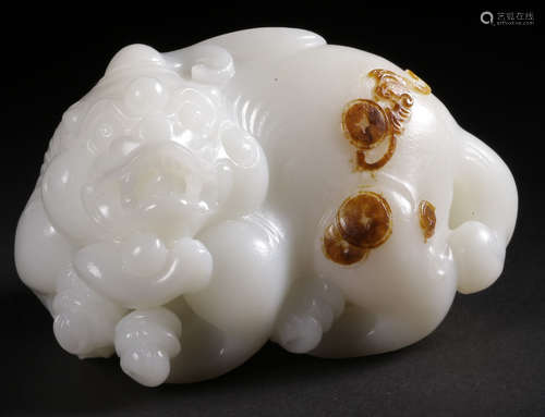 XINJIANG HETIAN JADE BEAST SHAPE PENDANT