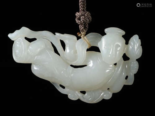 HETIAN JADE FIGURE SHAPE PENDANT