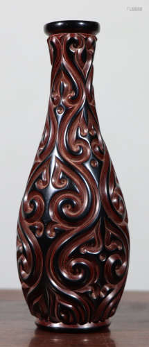 RED LACQUER RUYI PATTERN VASE