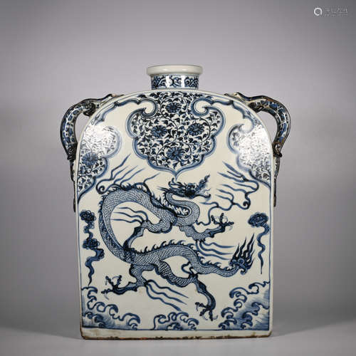 CHINESE BLUE WHITE DRAGON PORCELAIN VASE