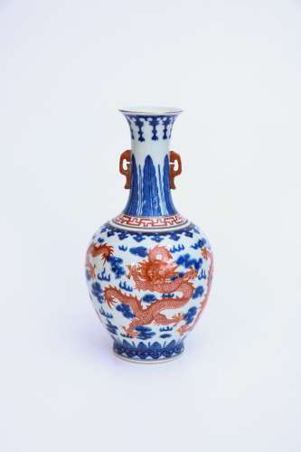 CHINESE BLUE WHITE RED DRAGON PORCELAIN VASE