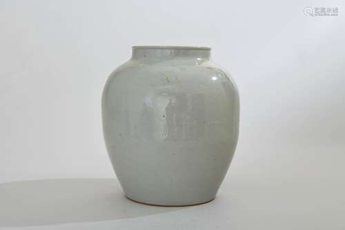 CHINESE WHITE GLAZED PORCELAIN JAR