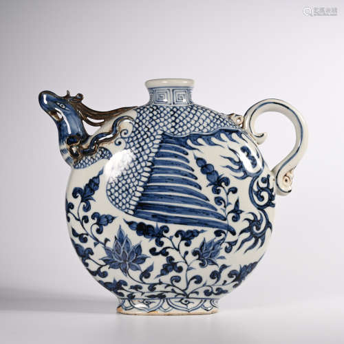 CHINESE BLUE WHITE PORCELAIN PITCHER