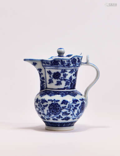 CHINESE BLUE WHITE FOLIAGE PORCELAIN POT