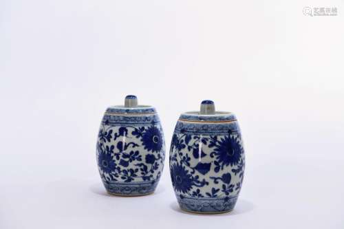 CHINESE BLUE WHITE COVER JAR