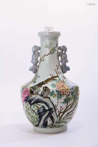 CHINESE FAMILLE ROSE PORCELAIN VASE