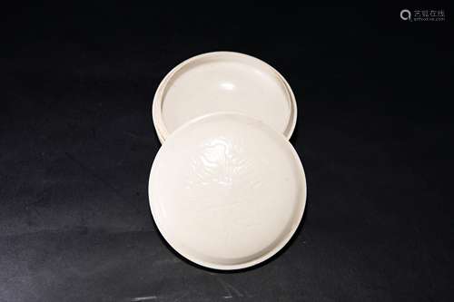 CHINESE WHITE GLAZED PORCELAIN BOX