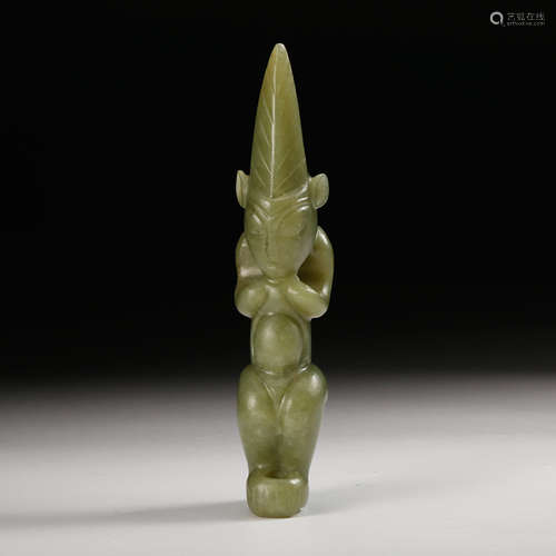 CHINESE ARCHAISTIC JADE FIGURINE