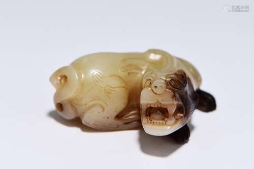 CHINESE ARCHAISTIC JADE BEAST