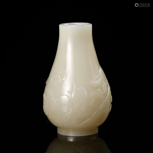 CHINESE WHITE JADE CARVED VASE