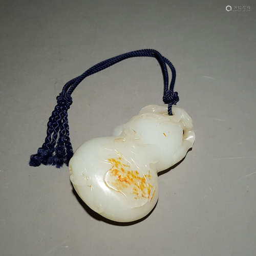 CHINESE WHITE JADE CARVED GOURD PENDANT