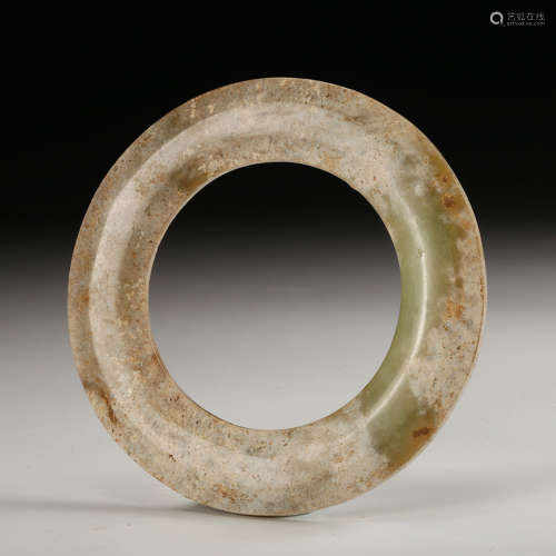 CHINESE ARCHAISTIC JADE RING