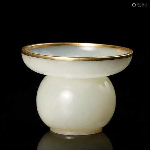 CHINESE WHITE JADE JAR