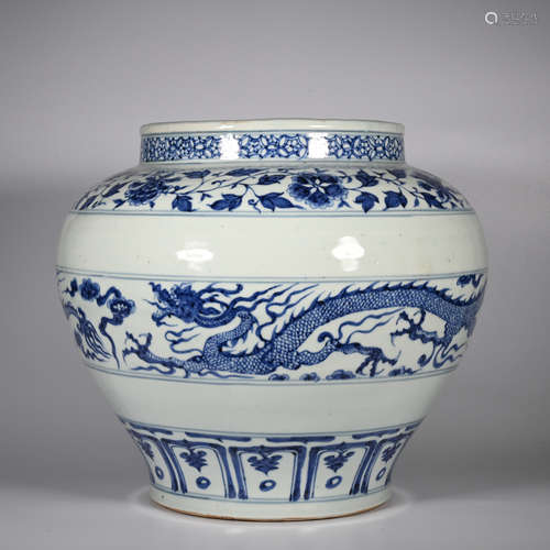 CHINESE BLUE WHITE PORCELAIN JAR