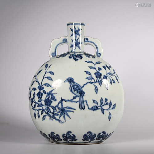 CHINESE BLUE WHITE PORCELAIN VASE