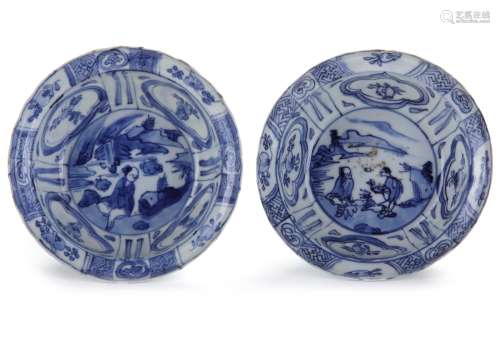TWO CHINESE BLUE AND WHITE 'KRAAK PORCELAIN' BOWLS, WANLI PERIOD (1572-1620)